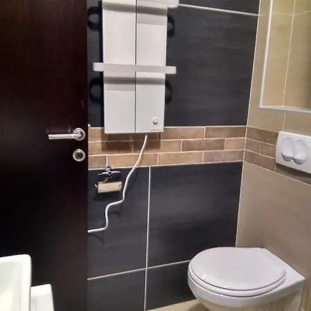 Apartman M1 Megi, Milmari *