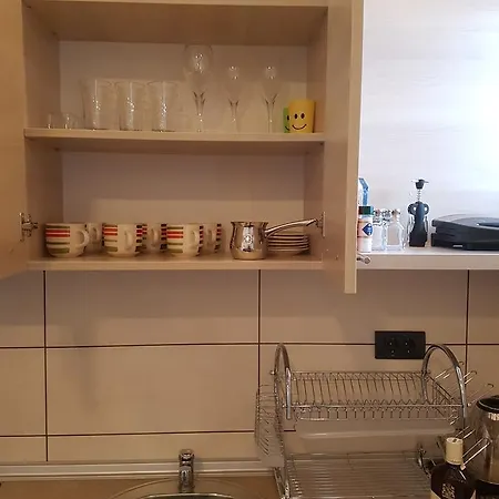 M1 Megi, Milmari Apartman Kopaonik