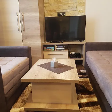 Apartment M1 Megi, Milmari