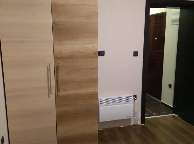 M1 Megi, Milmari Apartament *