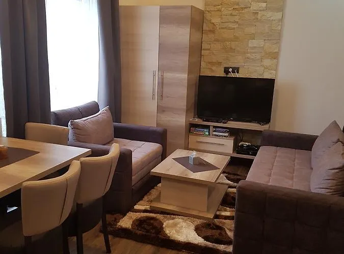 M1 Megi, Milmari Apartament *