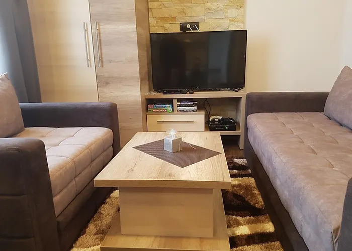 Apartament M1 Megi, Milmari